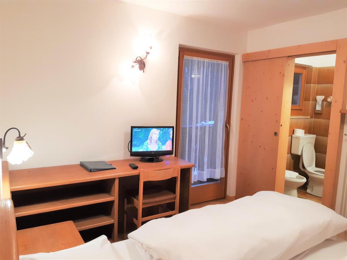 Albergo Arnica Canazei Exterior foto