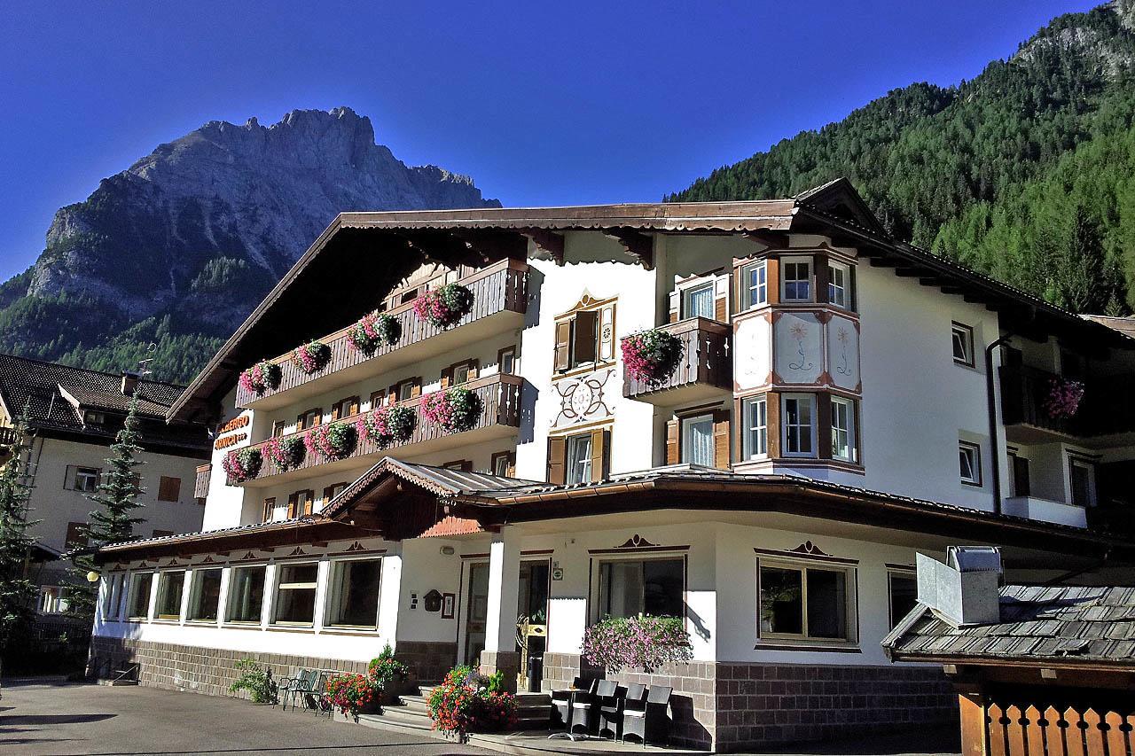 Albergo Arnica Canazei Exterior foto