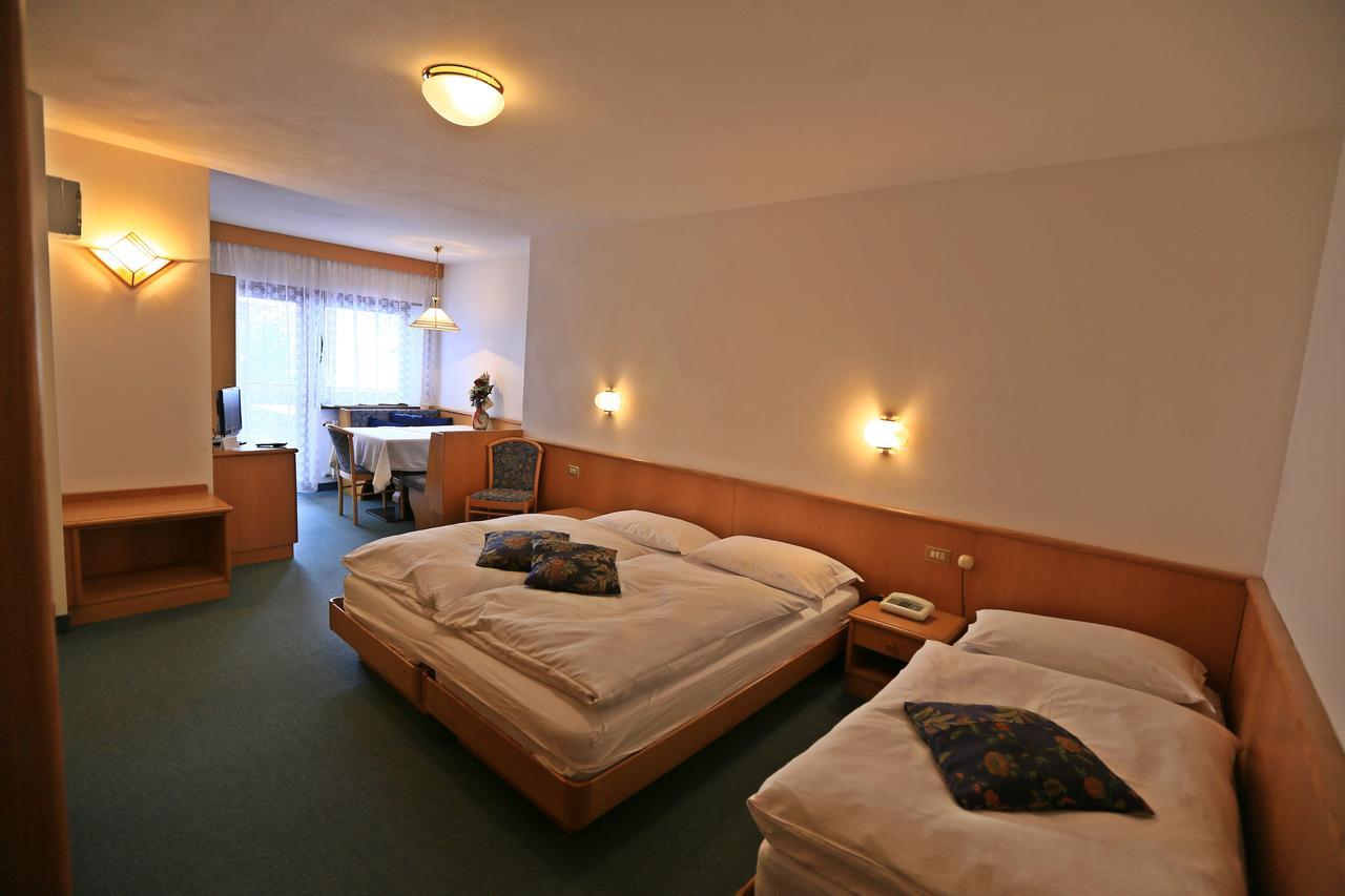 Albergo Arnica Canazei Exterior foto